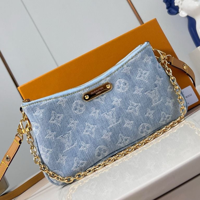 Liv Pochette