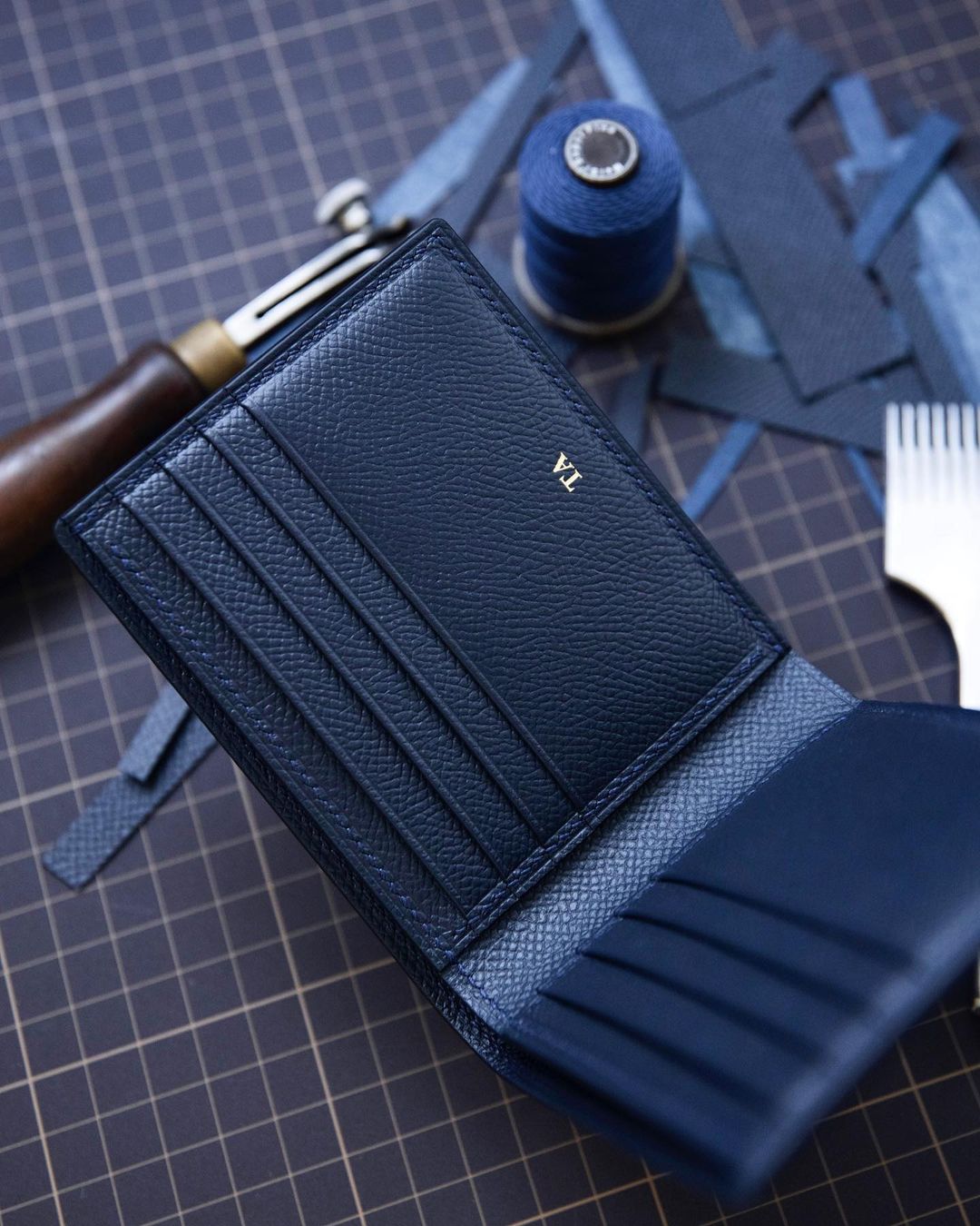 Bifold Basic Wallet - Blue Navy