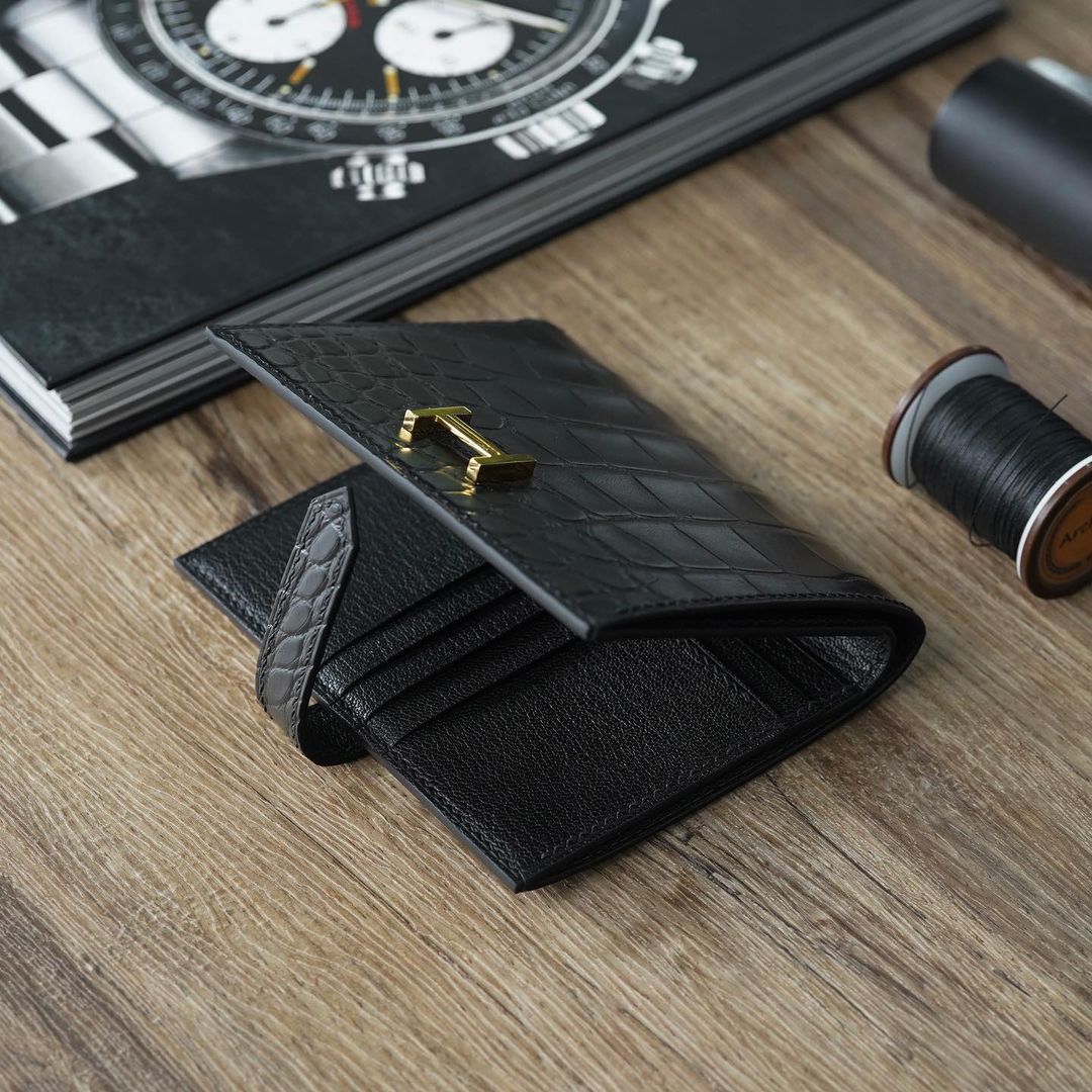 Black vertical wallet