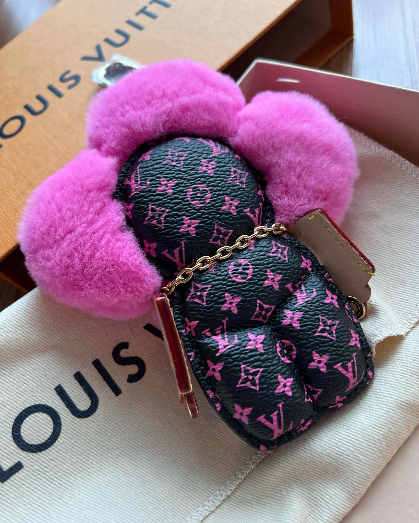 Vivienne Fashionista Bag Charm