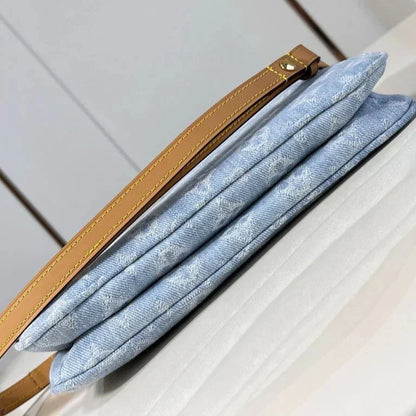 Liv Pochette