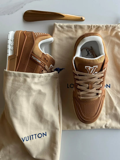 LV Trainer Sneaker 1AHTTF