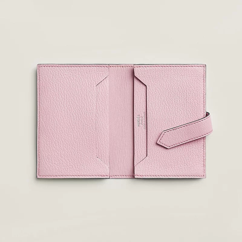 Bearn card holder