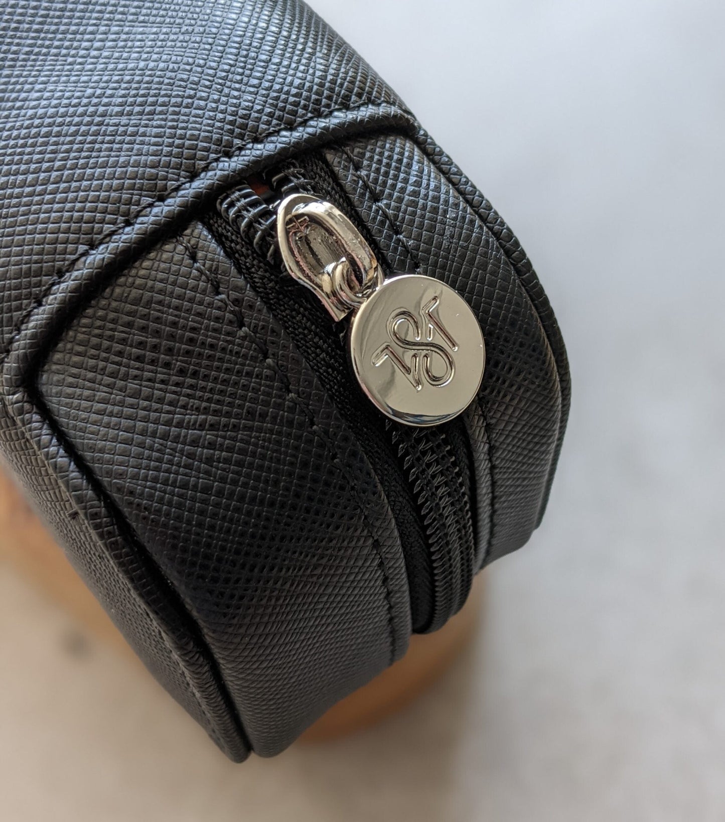 Black & Slate Travel Case - 2 Watch Zip Case